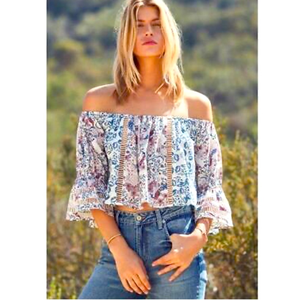 Tularosa Off-Shoulder Bell Sleeve Boho Top – Size M